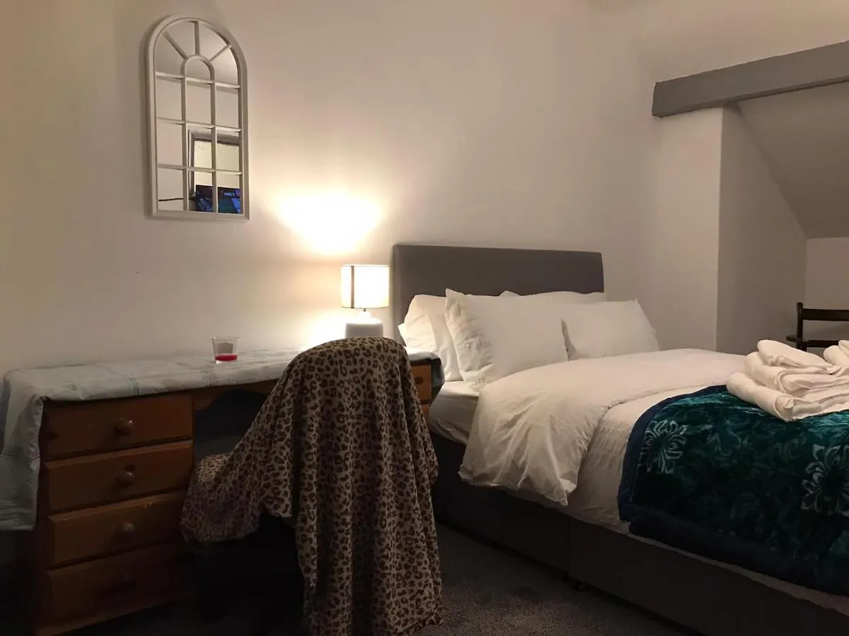 The Skipton Villa - The Hideaway Sheffield 0*,  United Kingdom